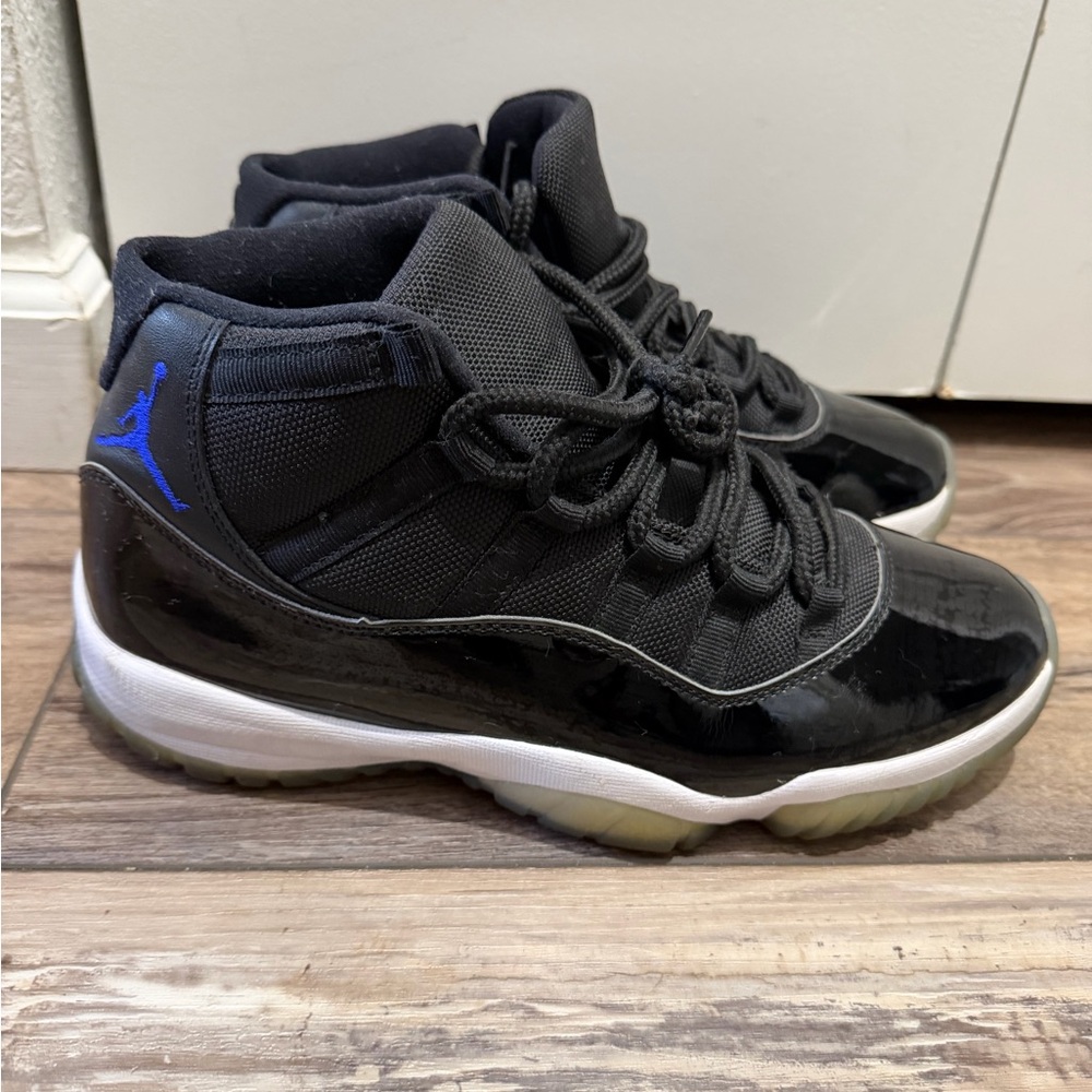 Jordan 11s Space Jams Size 9 2016